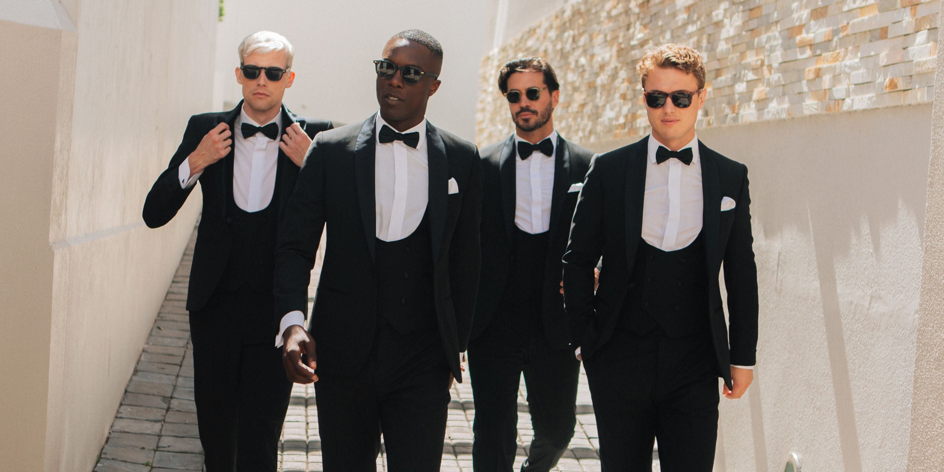 what do men wear at a black tie event